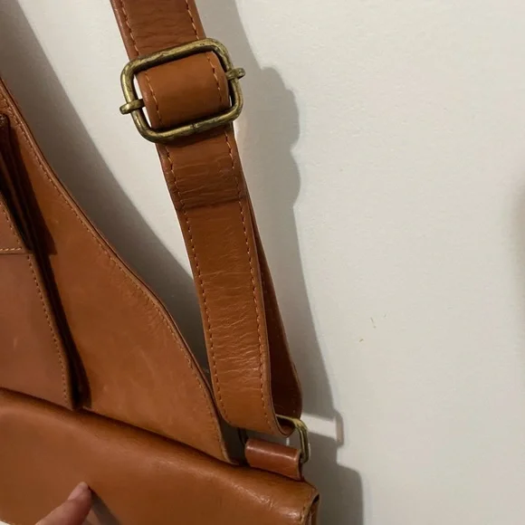 Vintage 90’s Essa Genuine Leather Camel Brown Crossbody Satchel Chest Bag - Picture 5 of 12